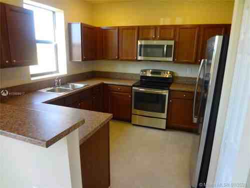 11756 Sw 238th St - Photo 3 of 8