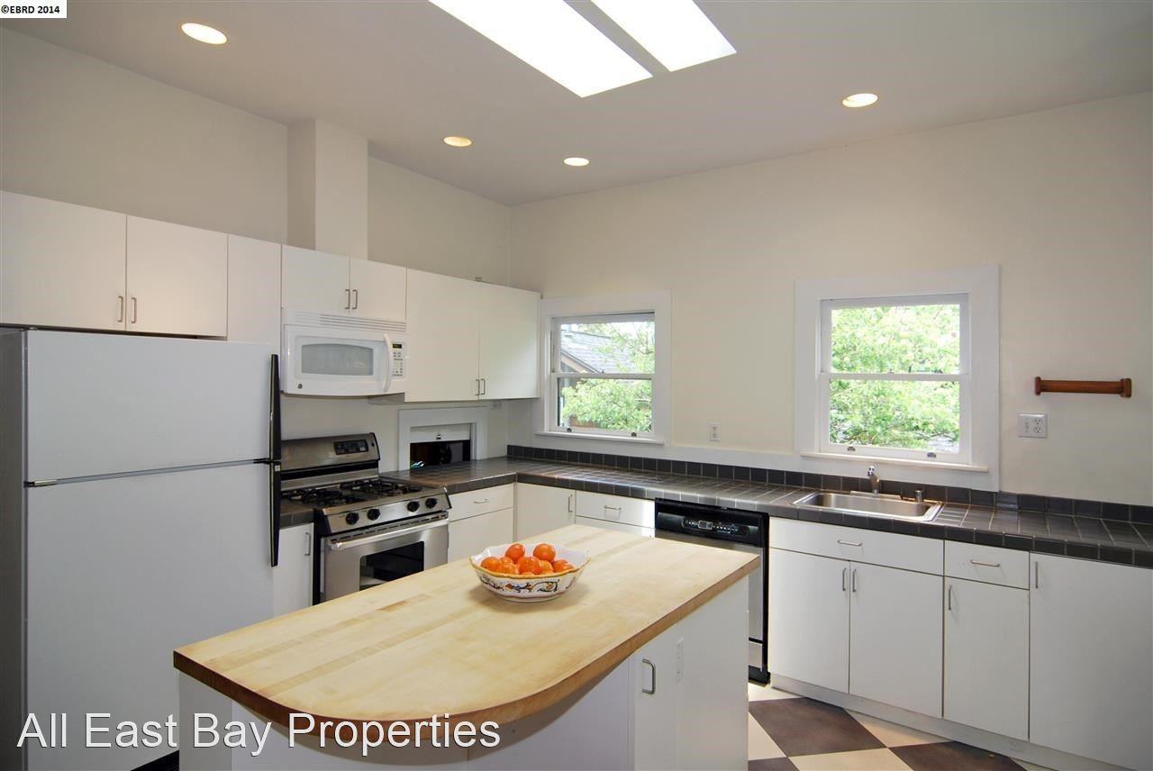 2963 Linden Ave - Photo 2 of 9