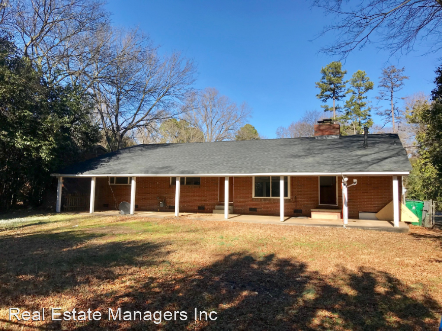 914 E Woodlawn Rd - Photo 2 of 11