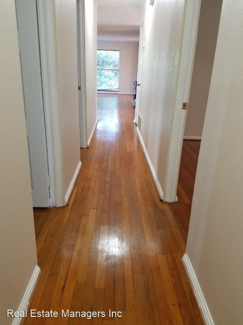 914 E Woodlawn Rd - Photo 3 of 11