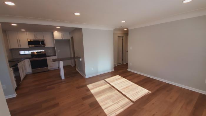 3618 N Monaco Street Pkwy - Photo 2 of 23