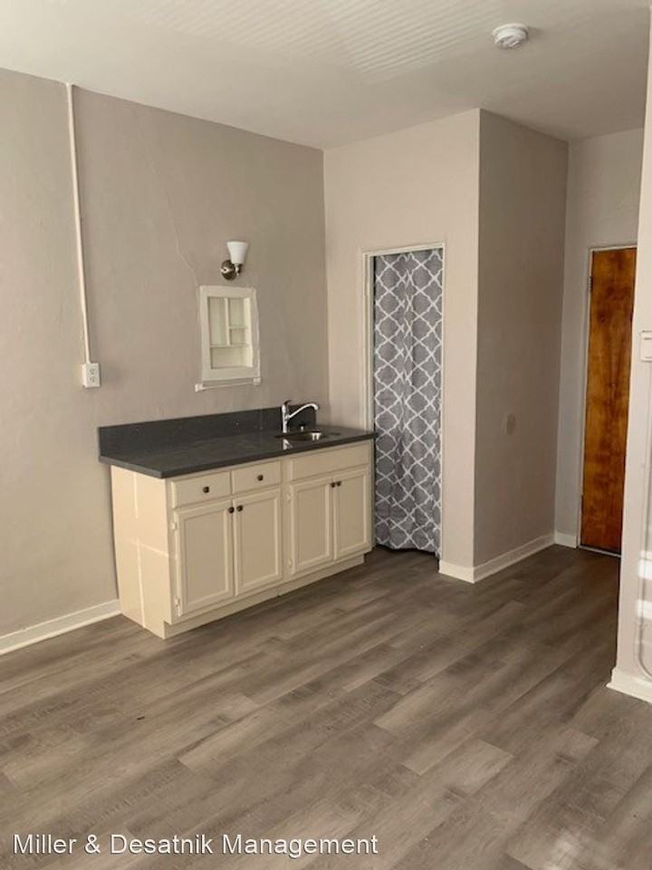 1609 BELOIT AVE - Photo 2 of 23