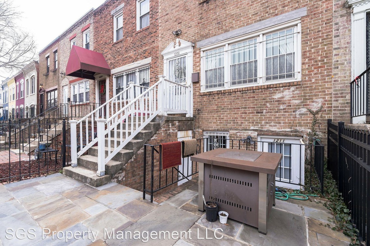 1211 Potomac Ave Se - Photo 2 of 29