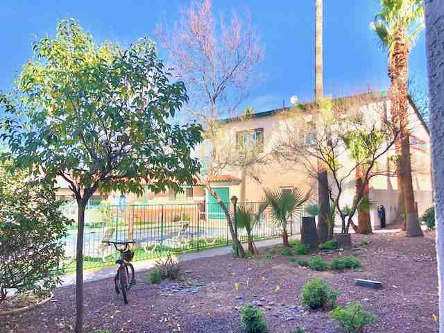 142 S Tucson Blvd - Photo 2 of 32