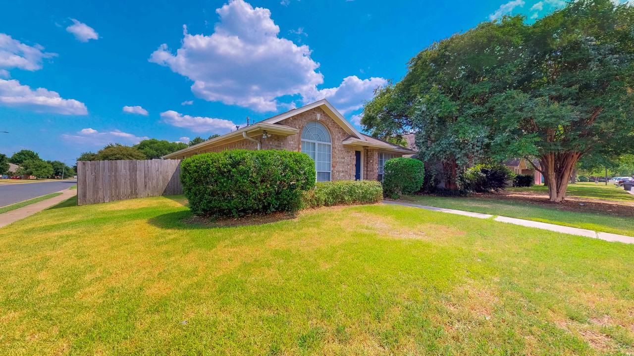 816 Kalanchoe Ct - Photo 2 of 36