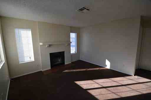 909 Staffordshire Dr - Photo 2 of 22