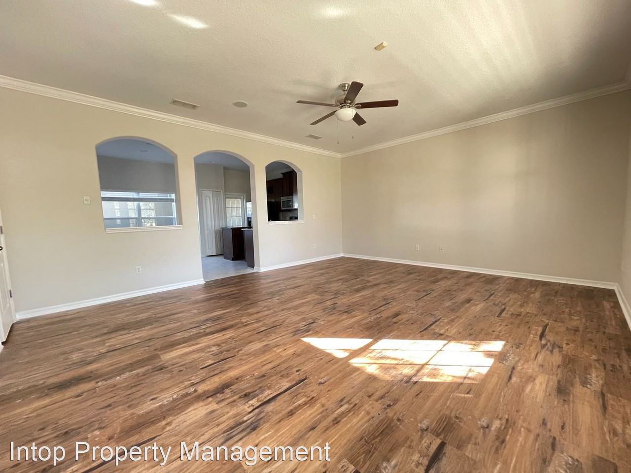 6302 Southbridge St - Photo 3 of 21