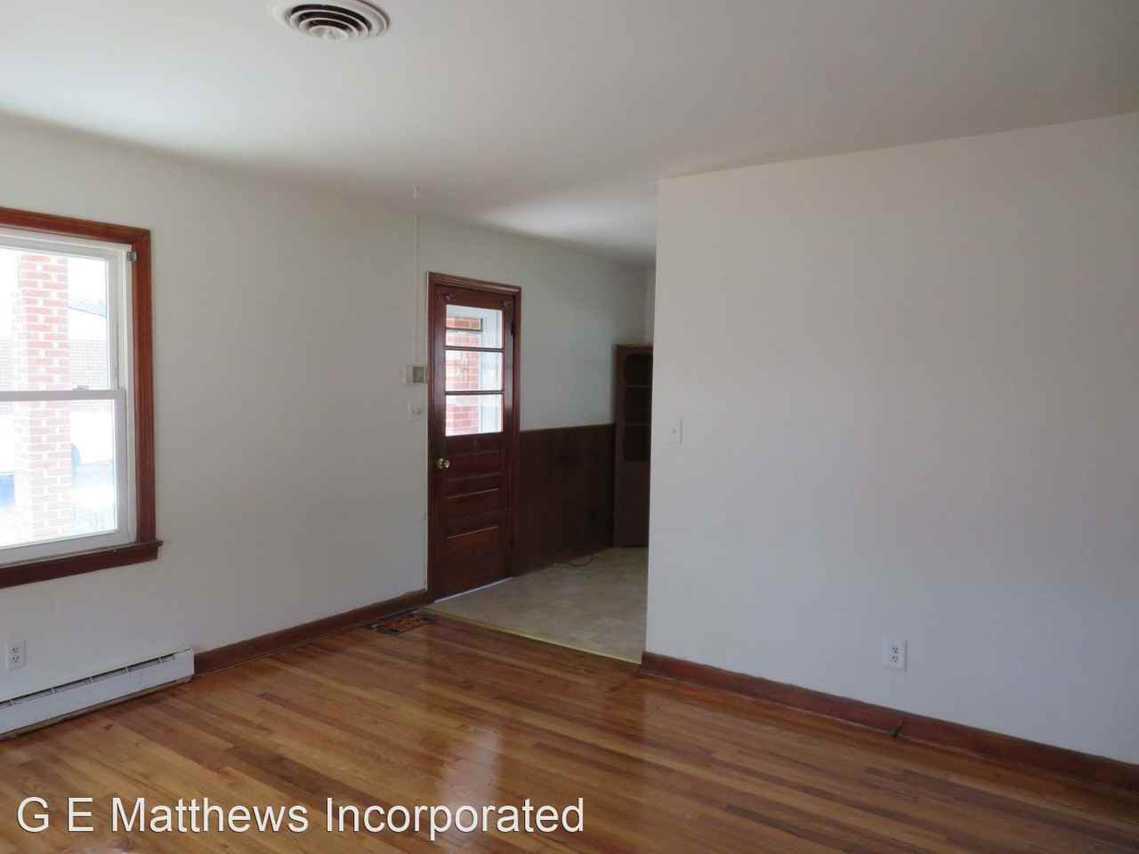 403 Railroad Ave - Photo 2 of 18