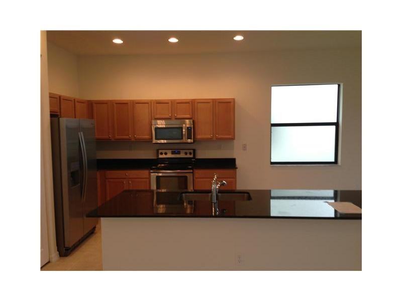 9371 SW 37th Ct - Photo 3 of 5