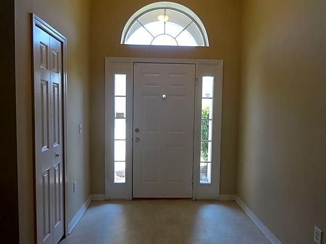 2948 Stonegate Ln - Photo 2 of 17