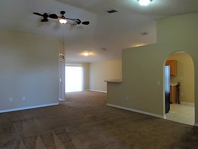 2948 Stonegate Ln - Photo 3 of 17