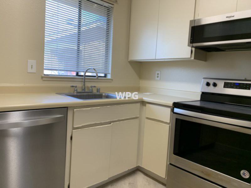 77 Rancho Dr #D - Photo 2 of 14