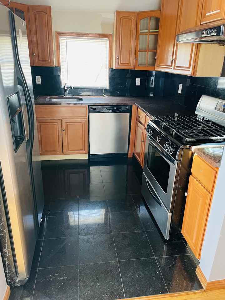 239-19 87th Avenue 2 - Photo 3 of 9