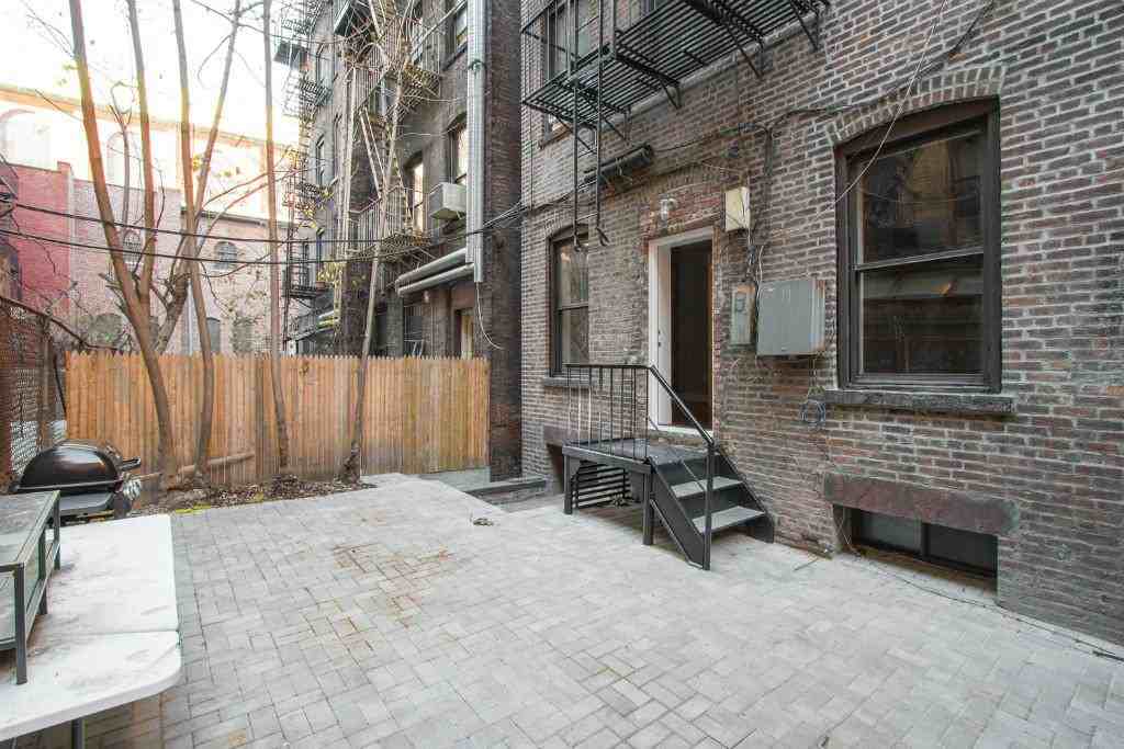 W 52nd St #2 - Photo 2 of 8