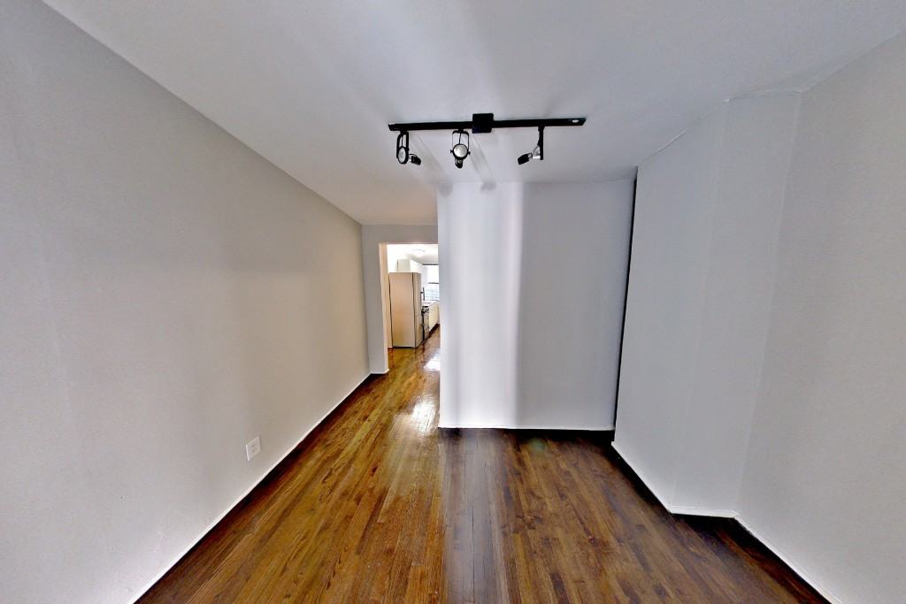 Rivington St #3 - Photo 2 of 7