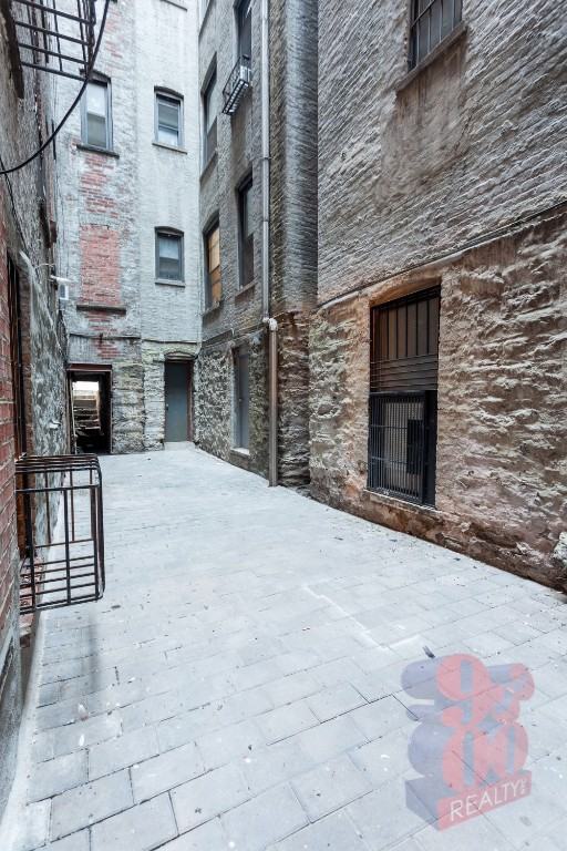 E 18th St #CW - Photo 7 of 7