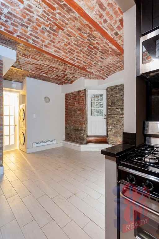 E 18th St #CW - Photo 6 of 9