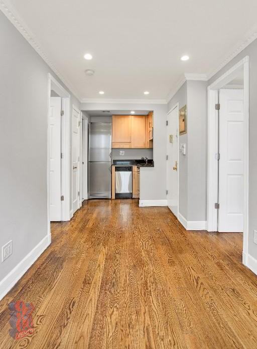 Avenue A #2FE - Photo 2 of 6