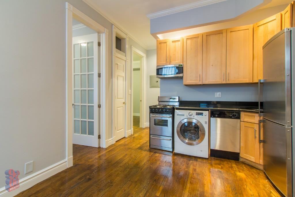 Clinton St #3B - Photo 2 of 6