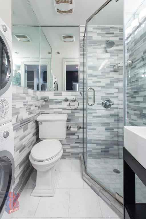 W 52nd St #4B - Photo 4 of 4