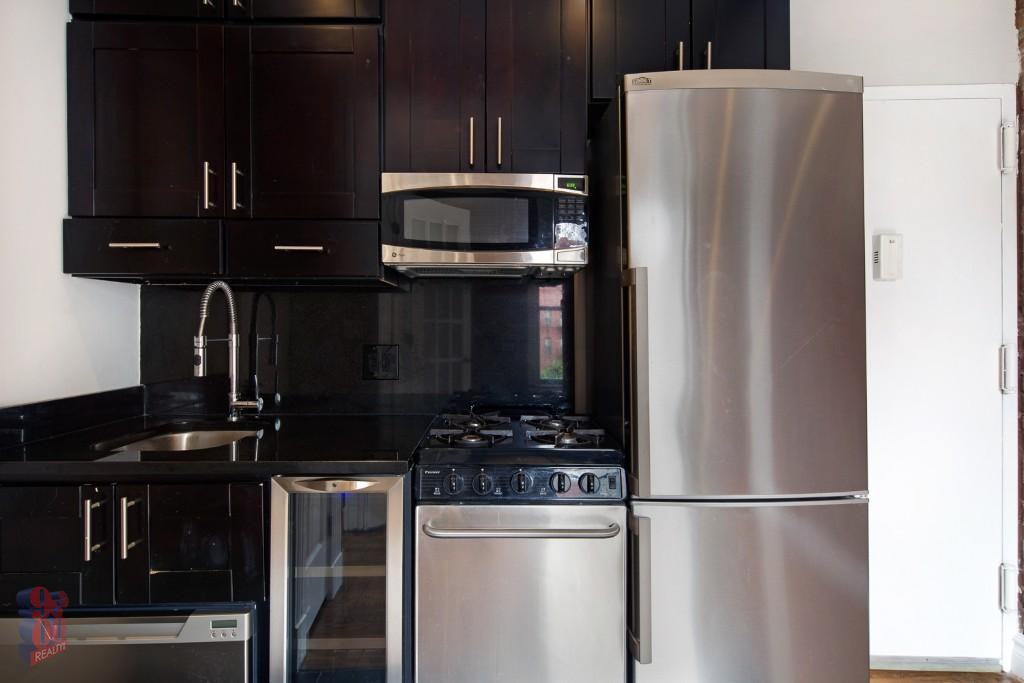 Mott St #16 - Photo 3 of 6