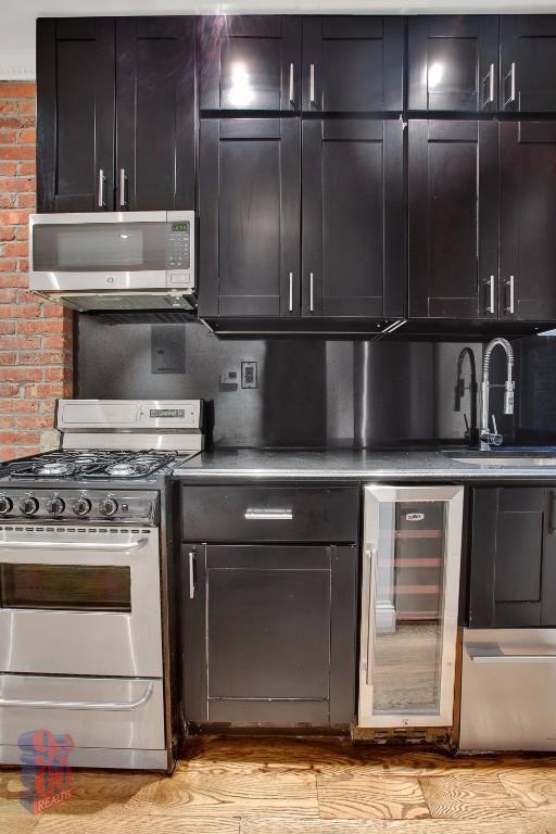 W 52nd St #7C - Photo 3 of 8