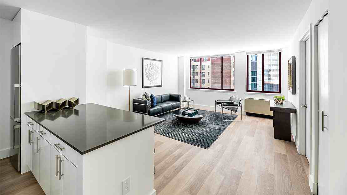 W 35th St #15D - Photo 2 of 5