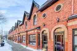 90 Kippendavie Avenue #10