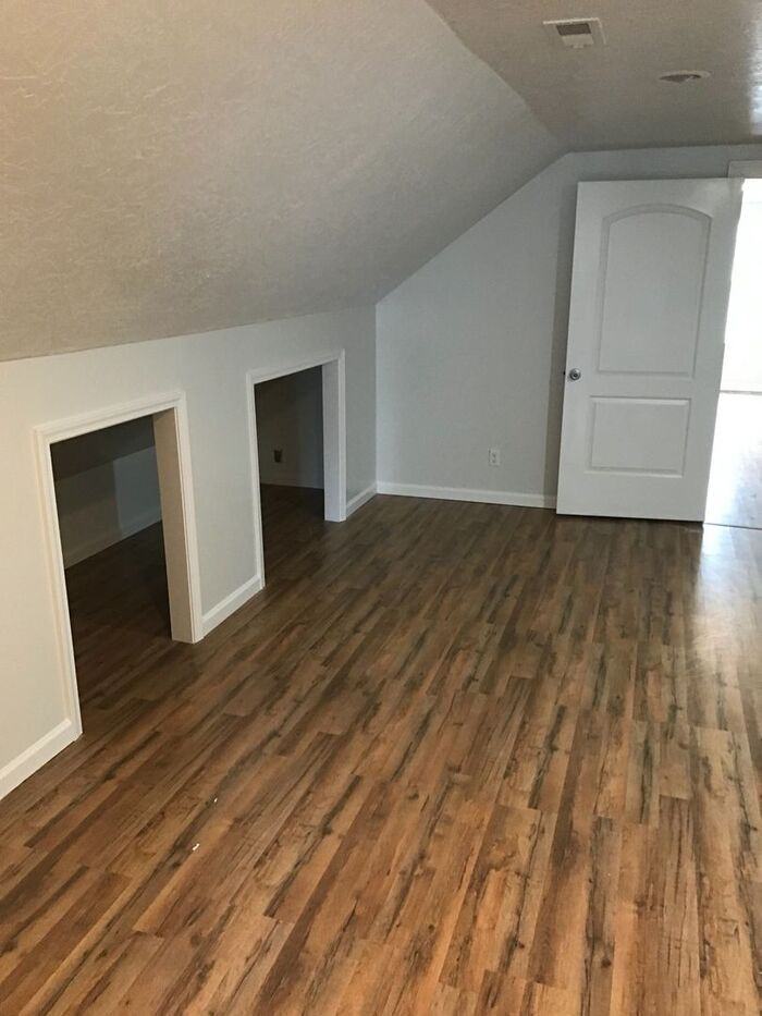 220 Melodybrook Cir - Photo 3 of 13