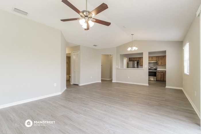 3982 Ridgewood Dr - Photo 3 of 16