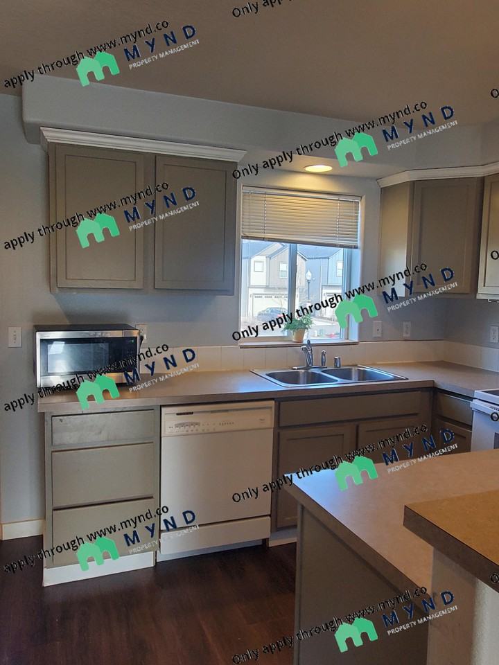 4468 Ne Nicholson Loop - Photo 3 of 27