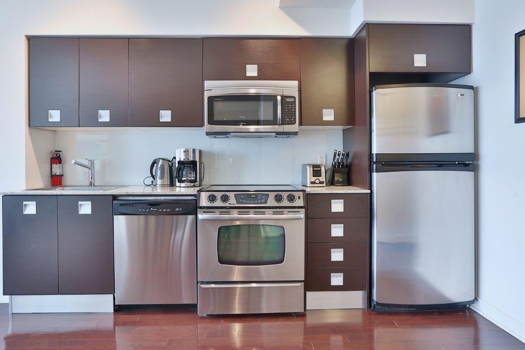 33 Charles Street East #3105 - Photo 3 of 20