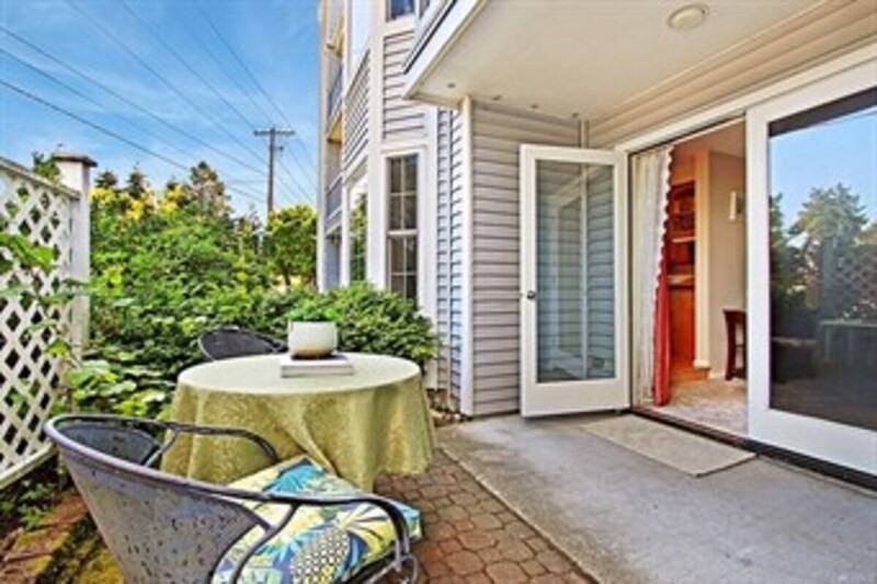 12027 Se 60th St #E - Photo 2 of 19