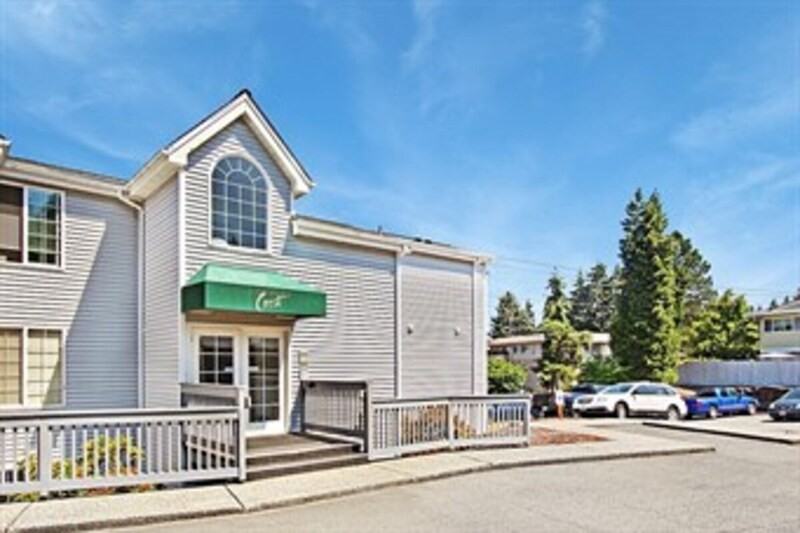 12027 Se 60th St #E - Photo 3 of 19