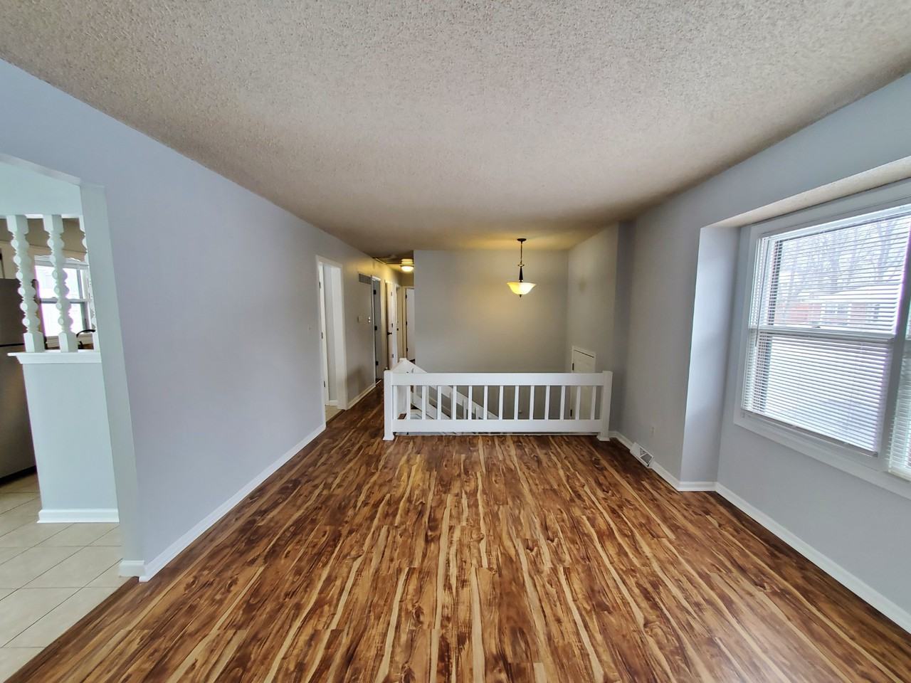 6924 Northwest Pleasant View Drive - Photo 3 of 23