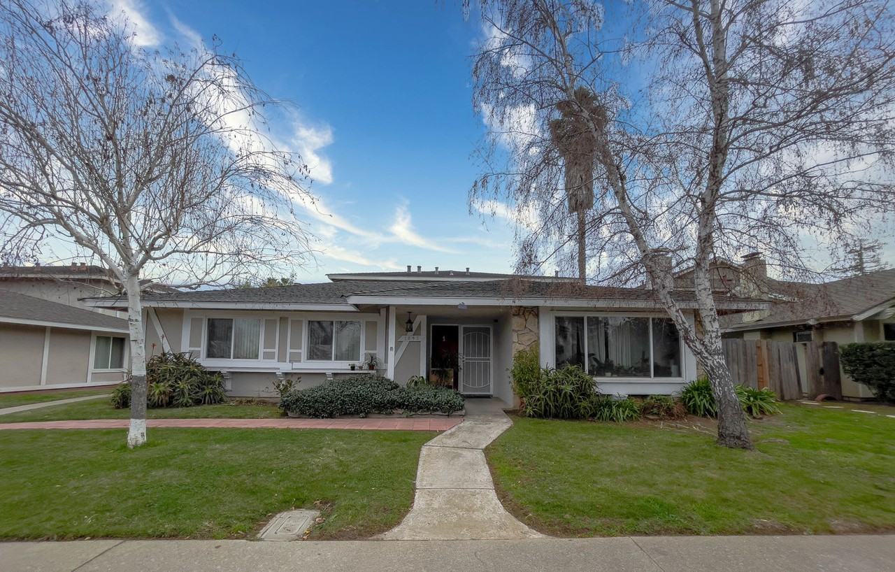 1840 Southwest Expy #4 - Photo 2 of 17