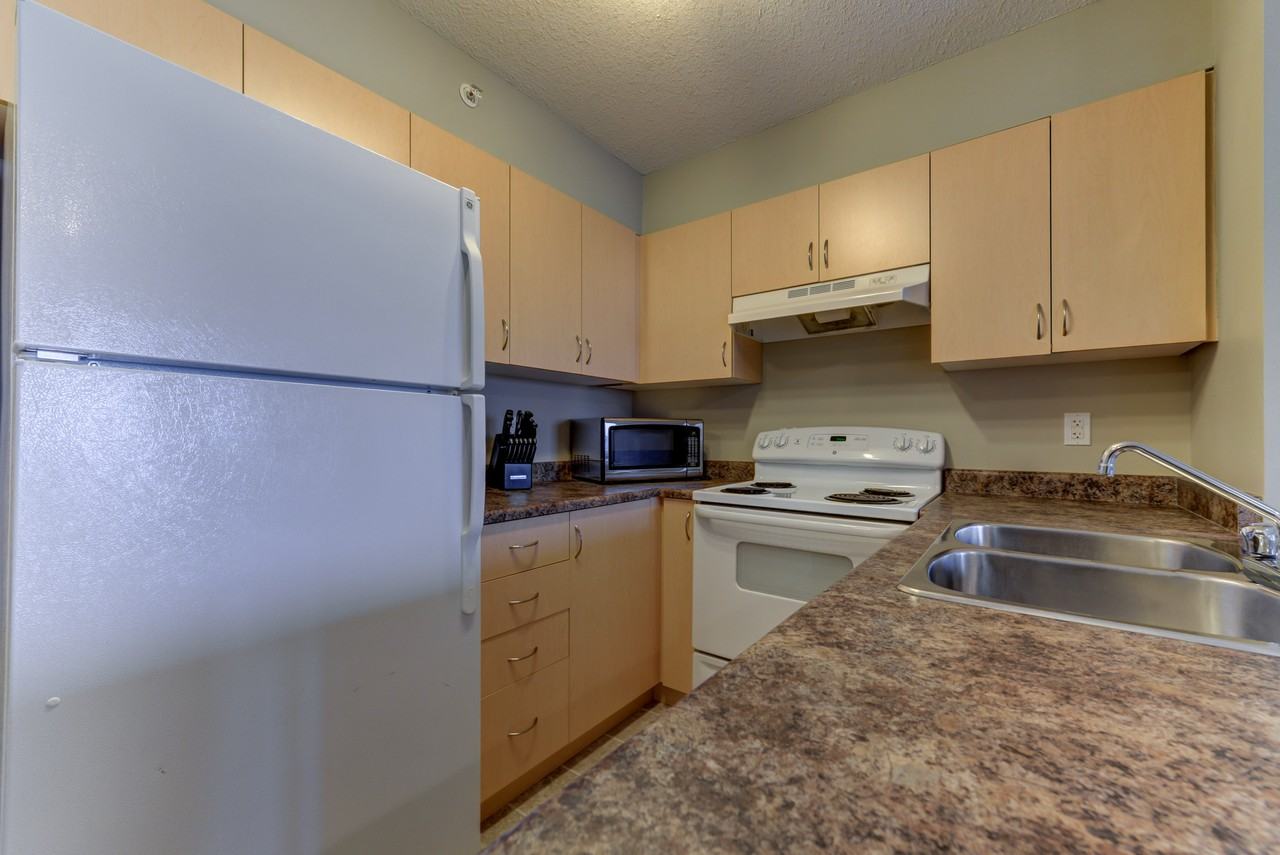 40 507, 40 Summerwood Boulevard #507 - Photo 6 of 29