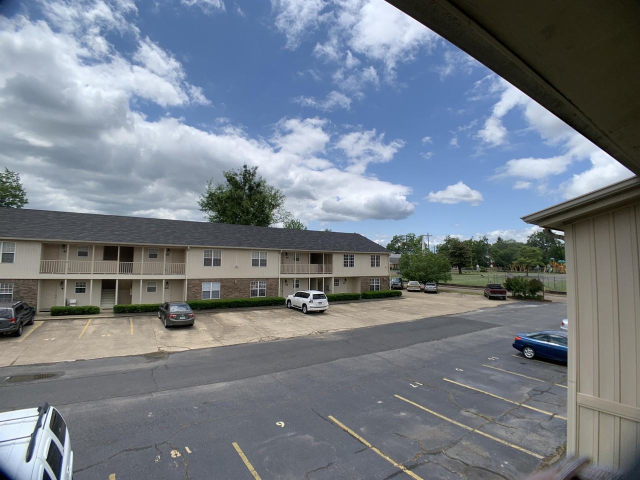 218 N 11th St #4 - Photo 3 of 7