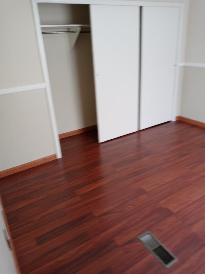 259 Golden Crest Dr #259R - Photo 3 of 10