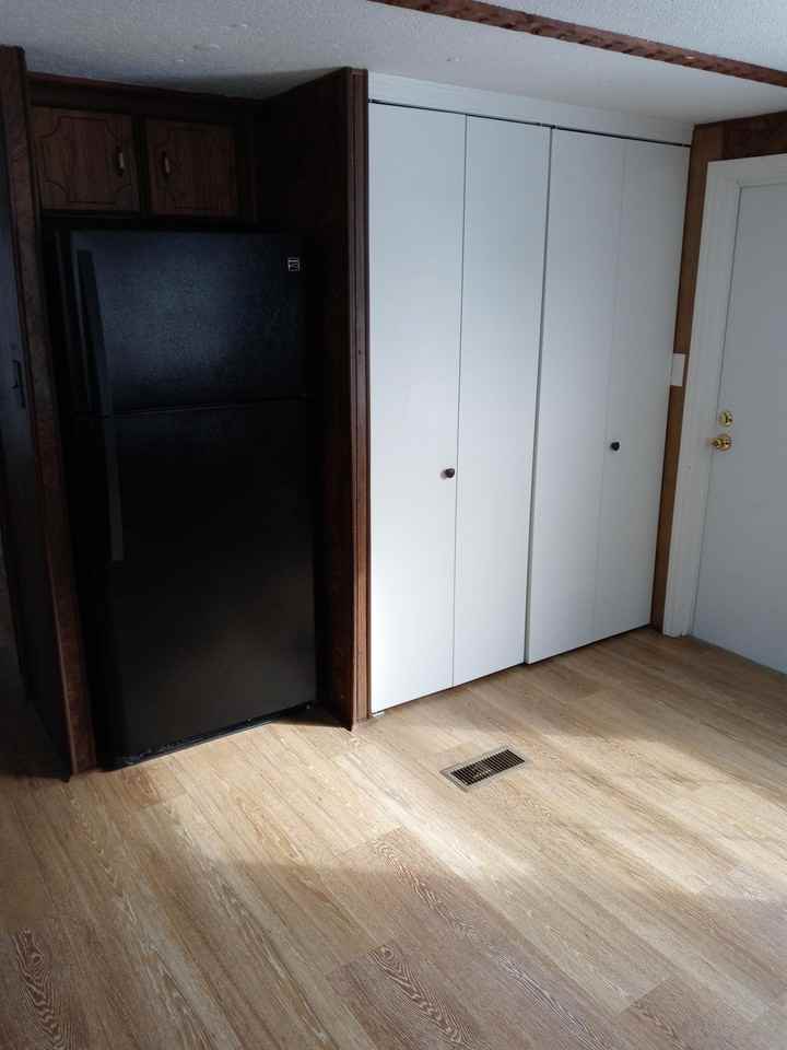 259 Golden Crest Dr #259R - Photo 5 of 10