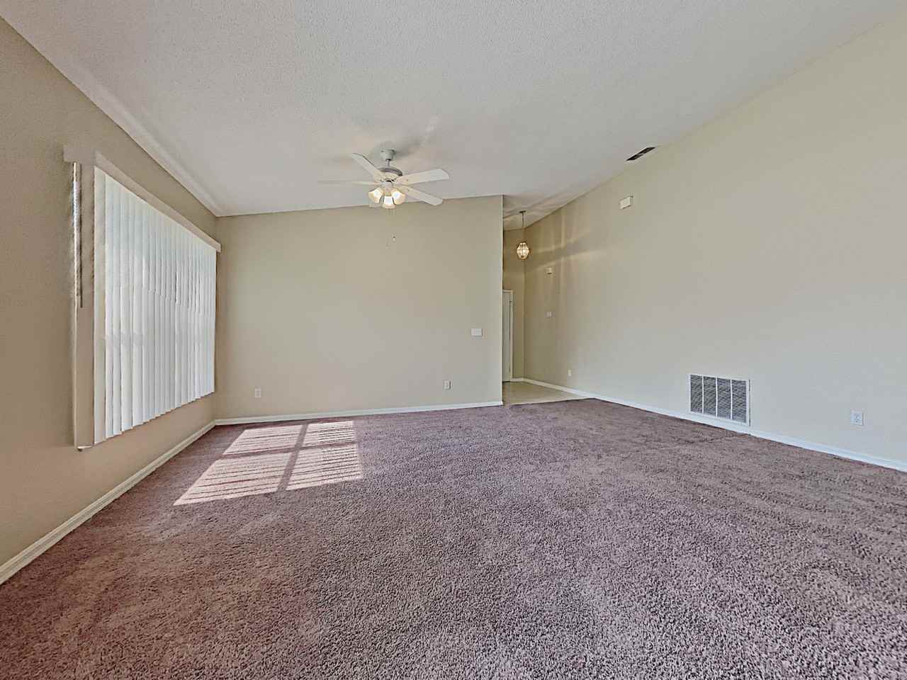 248 Castlemain Cir - Photo 3 of 20