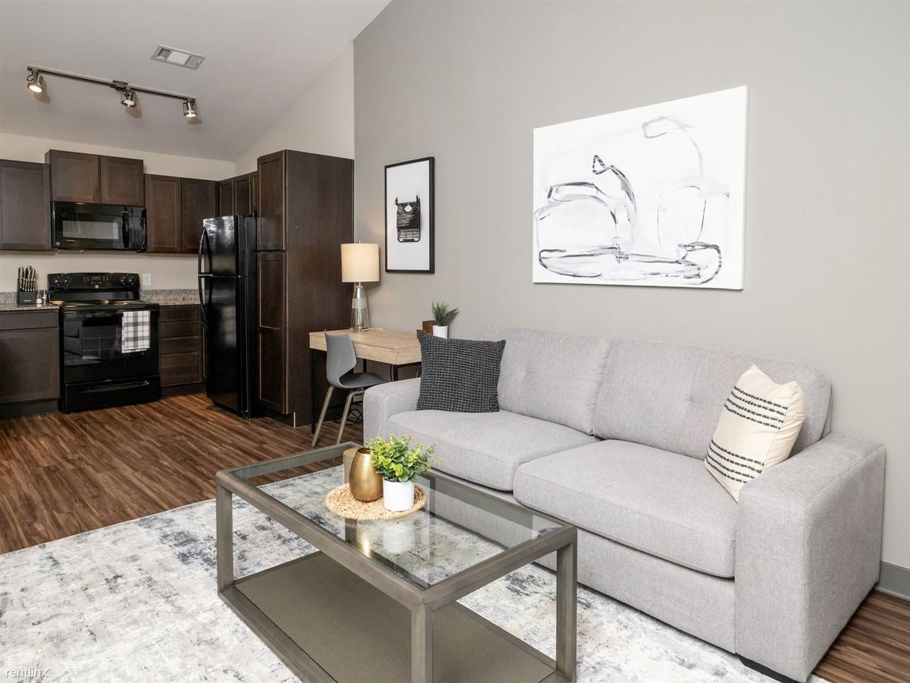 Landing Furnished Apartment District on 119 - Photo 3 of 50