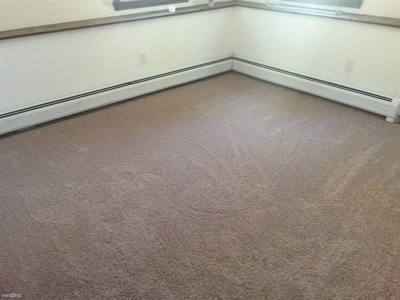 89 Lawrence Rd - Photo 2 of 9