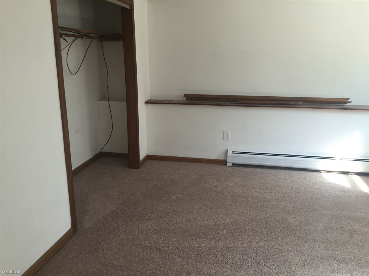 89 Lawrence Rd - Photo 3 of 9