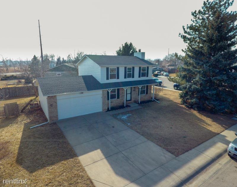 1001 Foxtail St - Photo 2 of 18