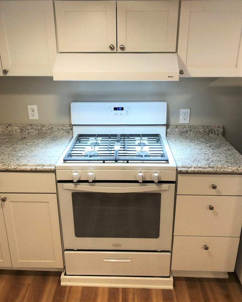 37 Broad St - Photo 2 of 3