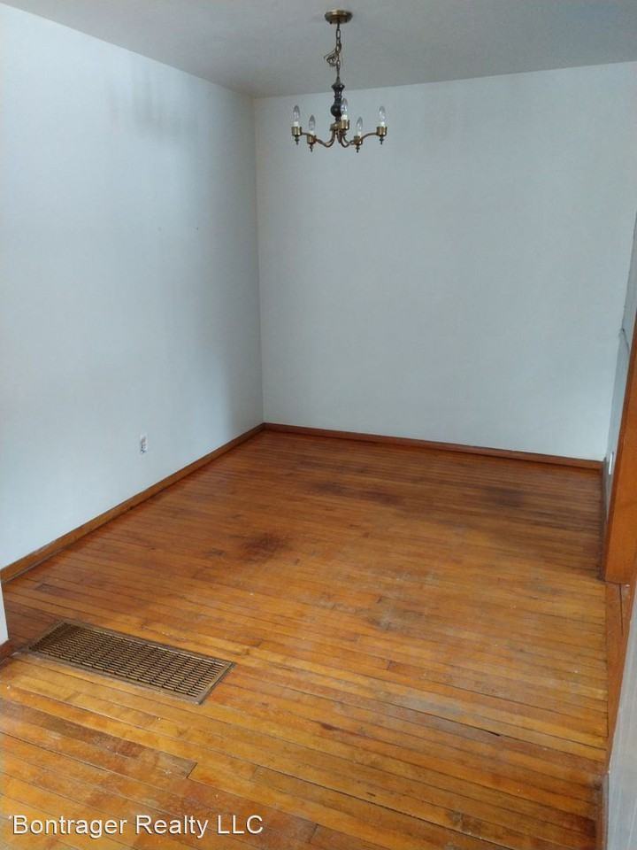 413 1/2 Hackett Rd - Photo 3 of 9