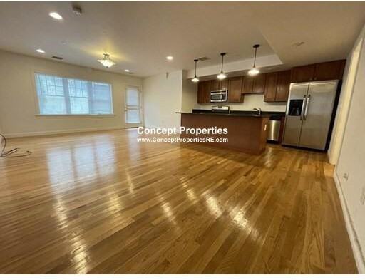 65 Circuit St