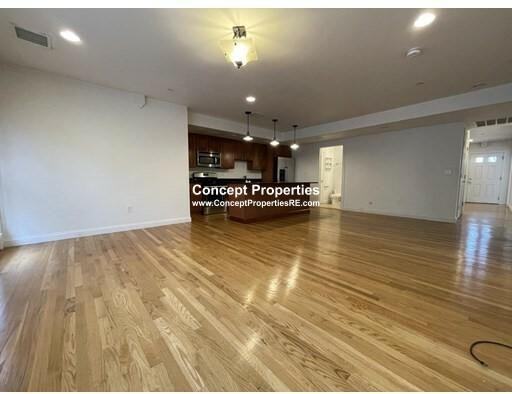 65 Circuit St - Photo 3 of 18
