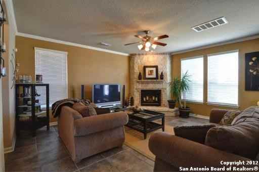 5565 Saffron Way - Photo 3 of 25